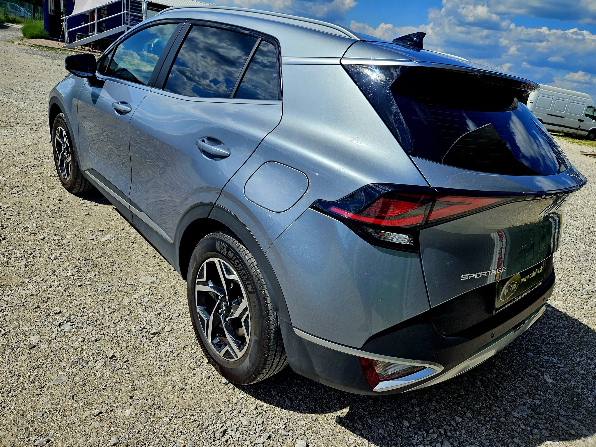 Lepenie autofólii na Kia Sportage