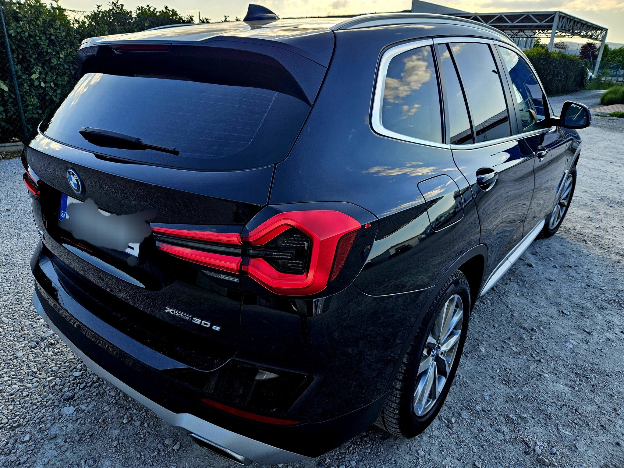 Lepenie autofólii na BMW X1